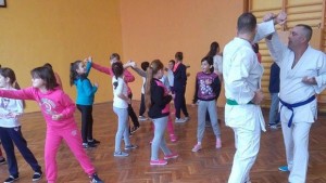 Деца и ученици се обучават в детски полицейски управления