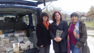 Дарение на опожарена библиотека в Мененкьово направиха от читалището в