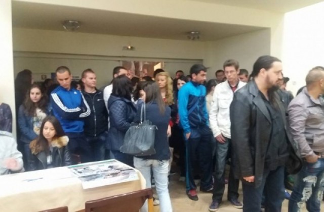 227 безработни са започнали работа през октомври отчита Бюро по труда- Кюстендил