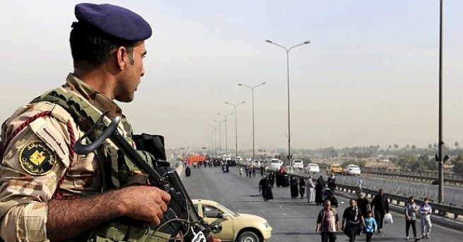 Най малко двама души бяха убити и 175 ранени в Багдад