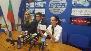 Вдовицата на загиналия мъж в зверската катастрофа на Руски върна