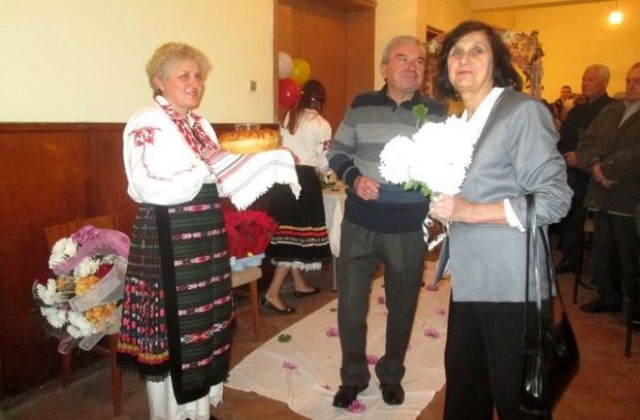 Пет двойки отпразнуваха своите златни сватби