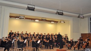 Две хорови формации и оркестър почетоха годишнина от рождението на