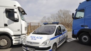 Камион самокатастрофира на стария път на Витиня няма пострадали