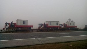 Докараха фургони за бежанците