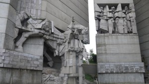 Паметник Създатели на българската държава на 35 години СНИМКИ ВИДЕО