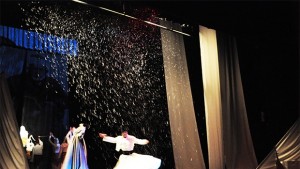 Новата премиера на ТМЦРазград търси еднаквостта в етносите в България