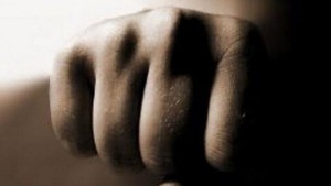 Задържаха четирима след сигнали за побой