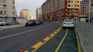 Новооткрита велоалея в София се оказа неизползваема заради паркирали по