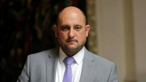 Д р Ибришимов предлага намаляване на абонаментната такса за паркиране