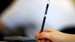 Деветокласници от 11 училища в област Добрич държат изпит по