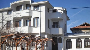 В храм Св Троица вече има неделно училище в приюта