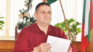 Ново за празниците Дядо Коледа раздава подаръци още на 13