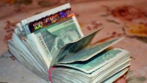 Фалшива столевка засечена в търговската мрежа в Пернишко