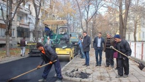 Започна асфалтирането на ул Чемшир в Пловдив