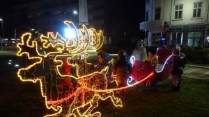 Тържествено запалване на коледните светлини в Севлиево