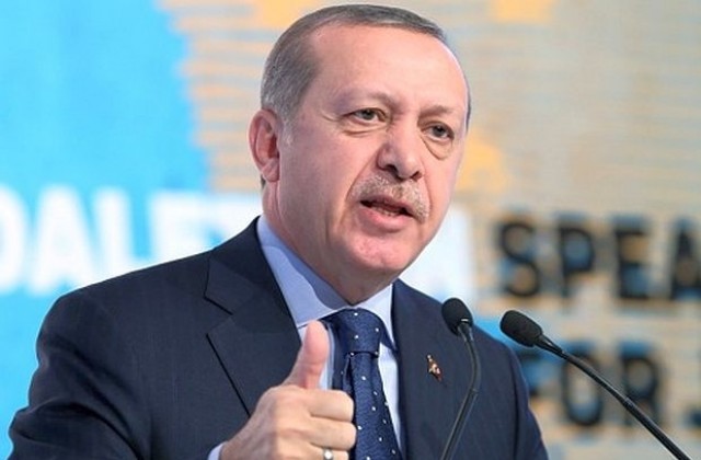 Ердоган призова турците да обменят валутата си в турски лири