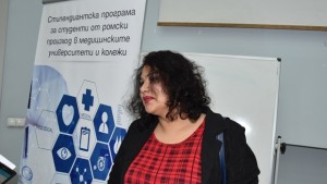 С изложба отбелязаха завършването на млади медици от ромски произод