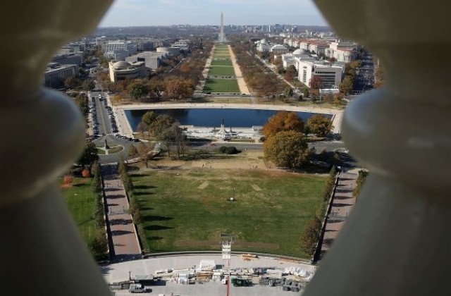 Вашингтонският монумент остава затворен заради ремонт поне до 2019 г.