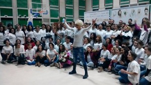 Пазарджик влезе в Гинес с 330 прически за 8 часа