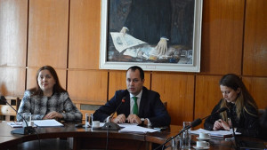 Лъжливите слухове за мигрантски център не спират