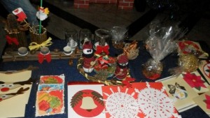 Коледен базар събира средства за болни деца