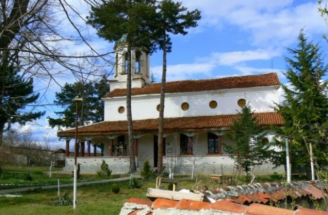 Храмов празник събира гости от цяла България в манастира „Свети Никола”