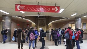 След аварията Пътниците които са купили билети за метрото могат