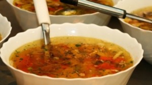 Общината осигурява топъл обяд на 100 души