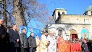 Над 9000 души във Варна празнуват имен ден на Никулден