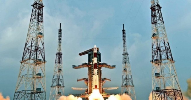 Изстреляният в петък вечерта Космос 2519 ще снима космически обекти