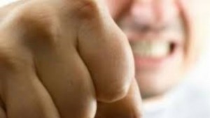 За загрявка Мъж преби съседа си в Изгрев