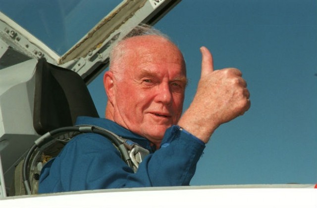 Почина Джон Глен - първият американски астронавт, излязъл в орбита около Земята