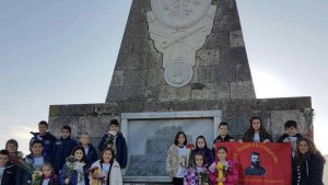 Младите възрожденци при НУ Христо Ботев отбелязаха Освобождението на Плевен