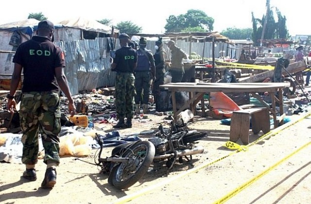 Ученички се взривиха на пазар в Нигерия, 56 души са убити