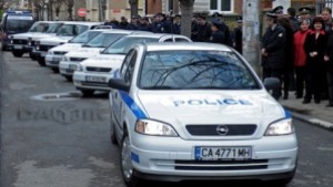 Задигнаха 11 гуми и над 30 литра олио