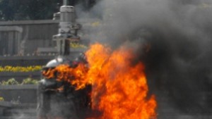 Разследват пожар в стопанския двор в Голяма вода изгорели 3000