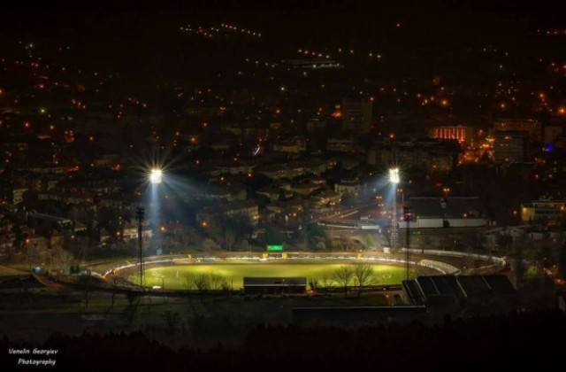 Заради трагедията в Хитрино отлагат официалното откриване  на обновения стадион в Г.Оряховица
