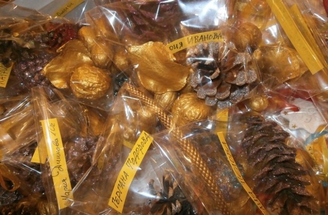 Изложба Споделена красота представя школа „Колорит в Арт център Плевен