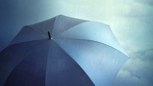 Умен чадър ни предупреждава кога ще вали ВИДЕО