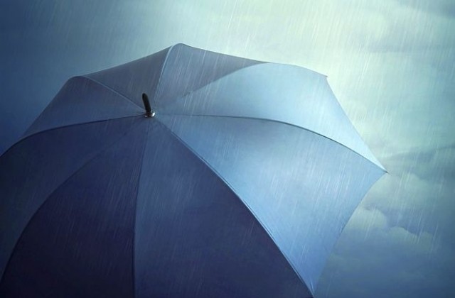 Умен чадър ни предупреждава кога ще вали (ВИДЕО)