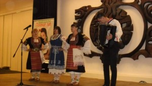 Фолклорно трио Авлига към НЧ Пейо Яворов в Дупница с