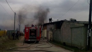 Къща и лек автомобил горяха в пожара в Коматево