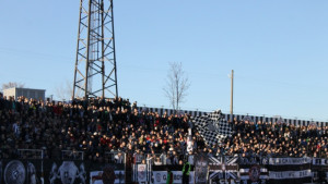 Ръководството на Локомотив ГО с аплодисменти към публиката