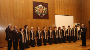 Пенсионерските клубове в общината зарадваха великотърновци с празничен концерт