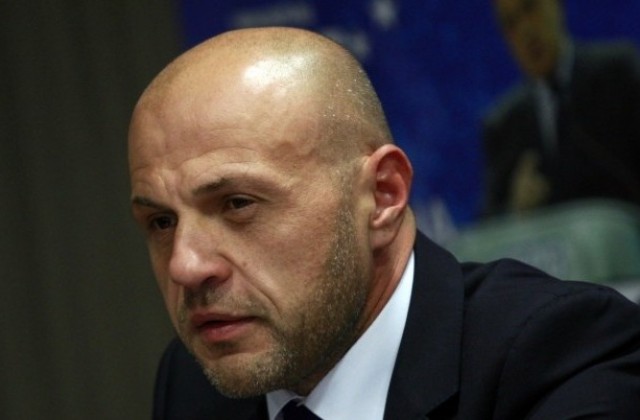Томислав Дончев ще подготвя програма за развитието на България