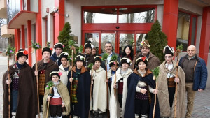 Коледен базар помага на деца в Община Марица