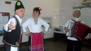 Самодейци и театрали с представления в Затвора Ловеч