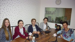 Коледната песен на студио Сарандев с премиера по Дарик