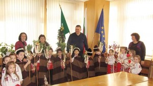 Деца от две детски градини в Разград посетиха кмета